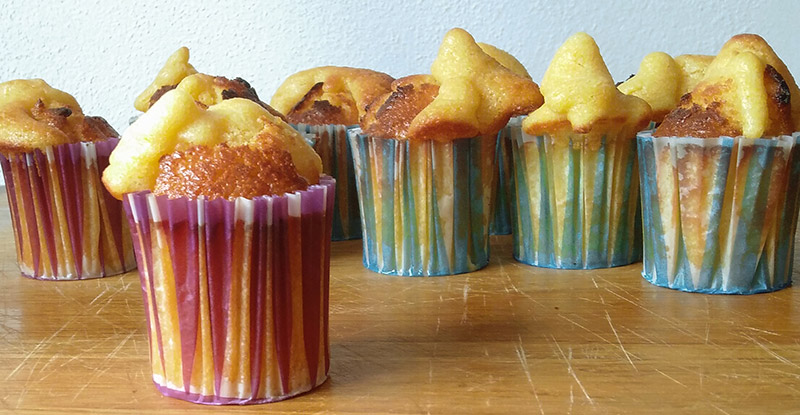 Fertige Honig-Mais-Muffins