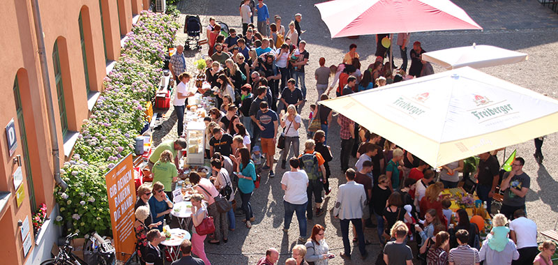 Marktplatz mit Food Assembly