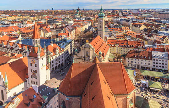 Blick auf die Münchner Altstadt mit Rathaus und Viktualienmarkt