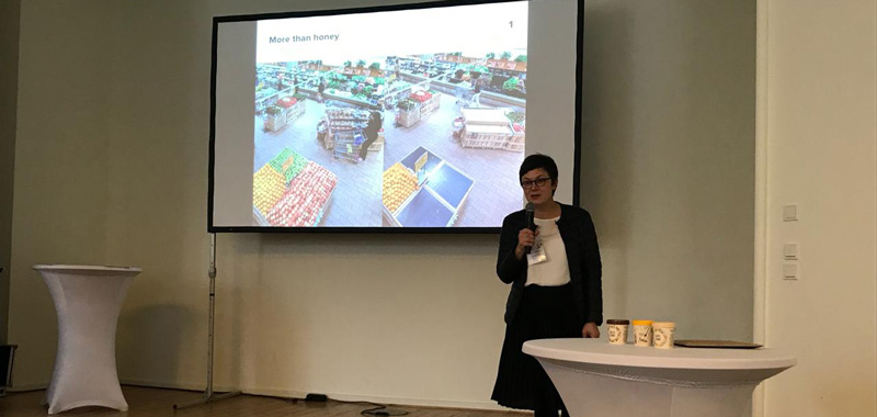 nearBees Gründerin Viktoria hält einen Vortrag auf dem IGW Startup Day 2018