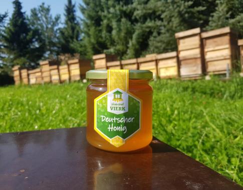 Waldblütenhonig im Glas