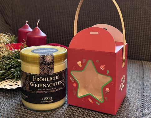 Enthalten: ein Glas Honig mit stilvollem Weihnachts-Etikett