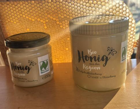 Sommerblütenhonig im Glas