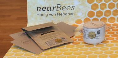 Honigtopf und Versandtasche von nearBees