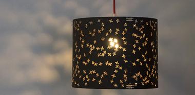 Lampe mit Bienenmotiv von MYO