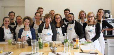 Das Team von "Über-den-Tellerrand-kochen"