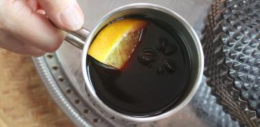 Honig-Glühwein mit Tannenhonig